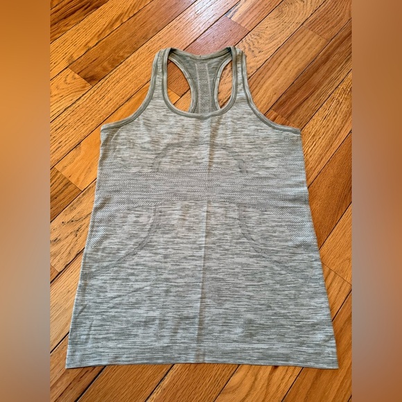 Lululemon Racerback Swiftly Racerback Tank Grayish Green Women’s Size 8 - Picture 1 of 9